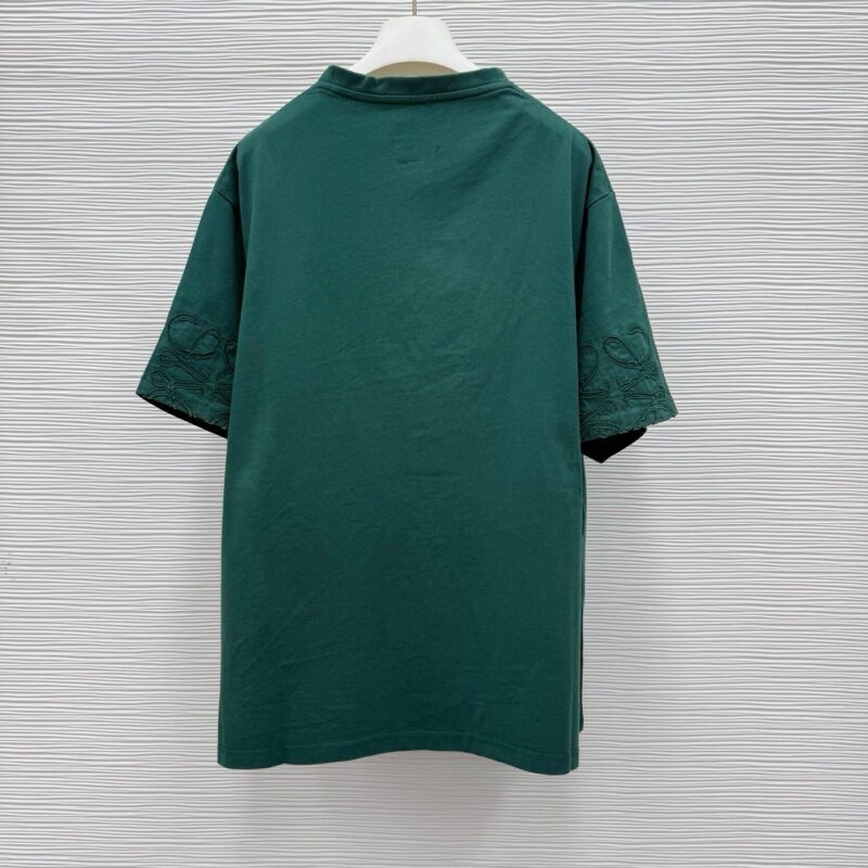T-shirt verde chiaro donna, maniche corte, vestibilità relaxed, look casual, tessuto morbido.