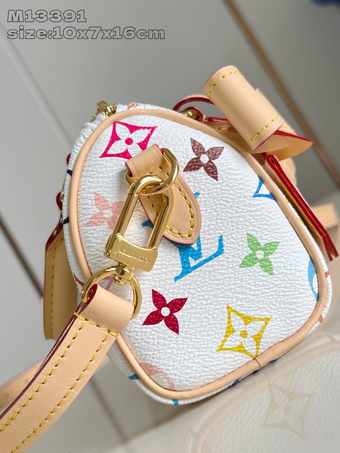 Borsa Louis Vuitton moderna con motivi multicolori e design elegante, ideale per ogni stile.