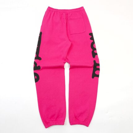 Pantaloni rosa vivace con grafica hype, comfort e stile streetwear casual.
