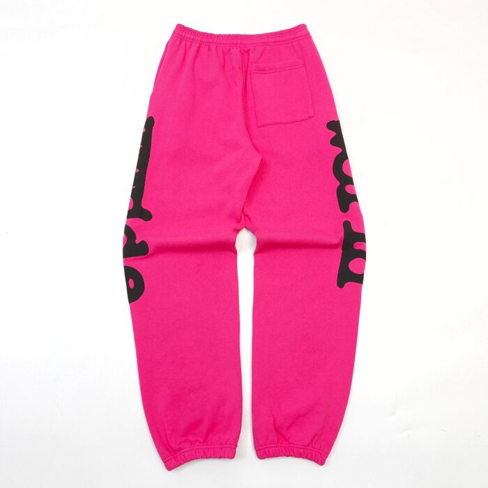 Pantaloni rosa vivace con grafica hype, comfort e stile streetwear casual.