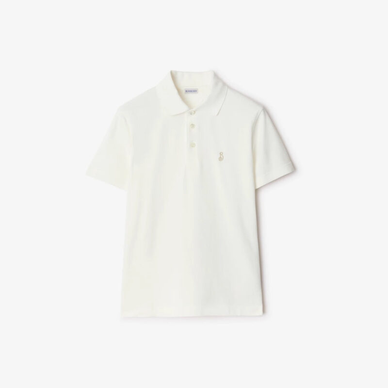 Maglietta polo bianca semplice, elegante e versatile per ogni occasione casual e formale.
